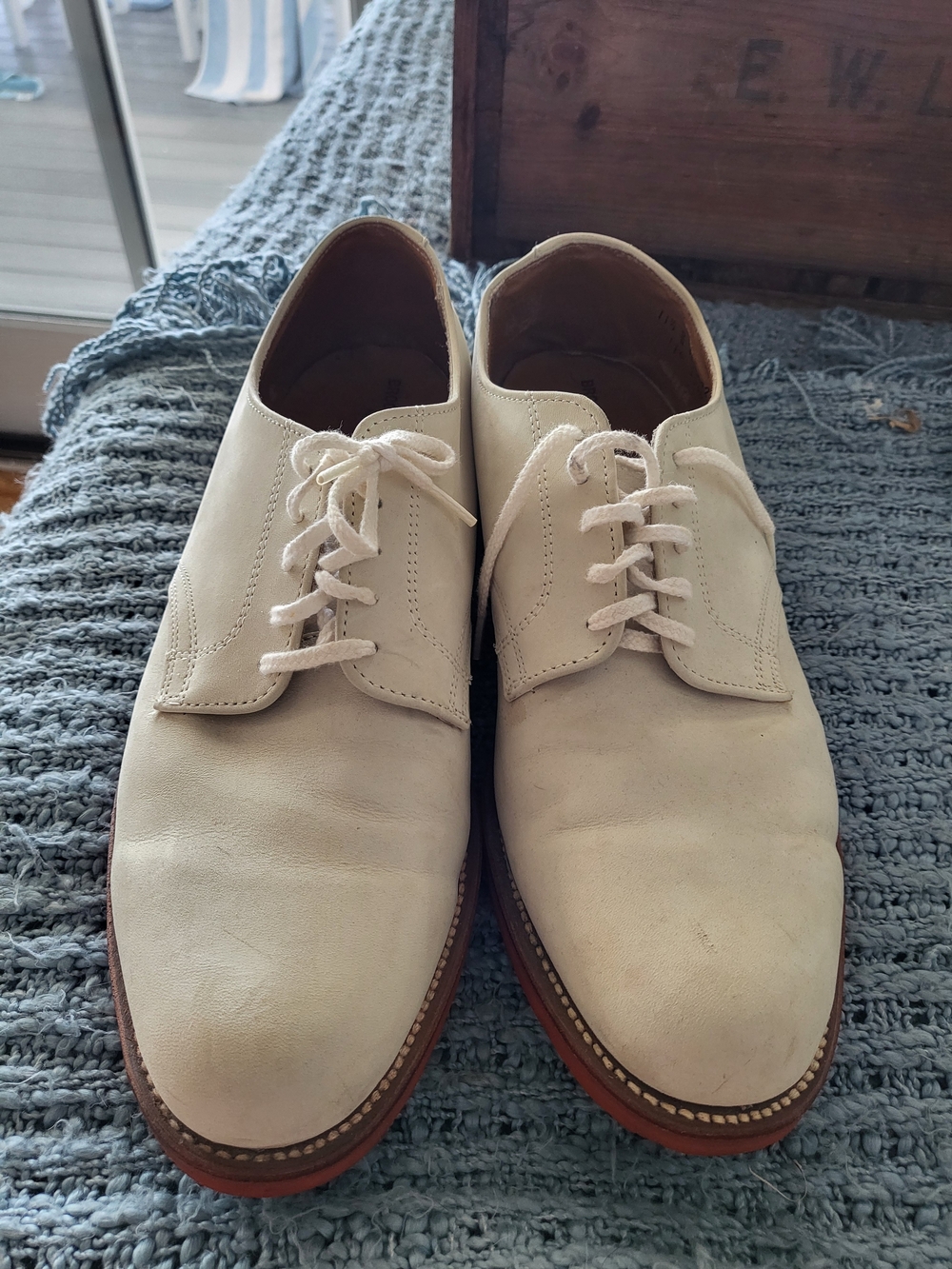 Brooks Brothers Off-White Suede Derby Shoes 11.5 M
